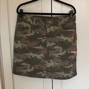 Eddie Bauer Active Camo Skort Skirt Women 14 Adventurer 2.0 TwoWay Stretch Green